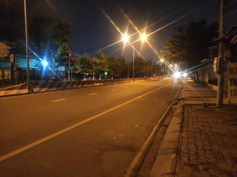 Ảnh phố đêm buồn vắng