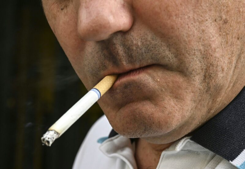Ảnh thuốc lá của người đàn ông