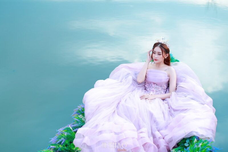 Chụp ảnh cô dâu đơn trong studio