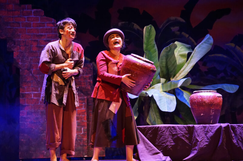 Hình ảnh Thị Nở và Chí Phèo trên sân khấu kịch