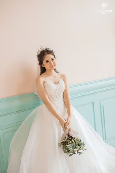 Hình ảnh cô dâu đơn phong cách Hàn Quốc