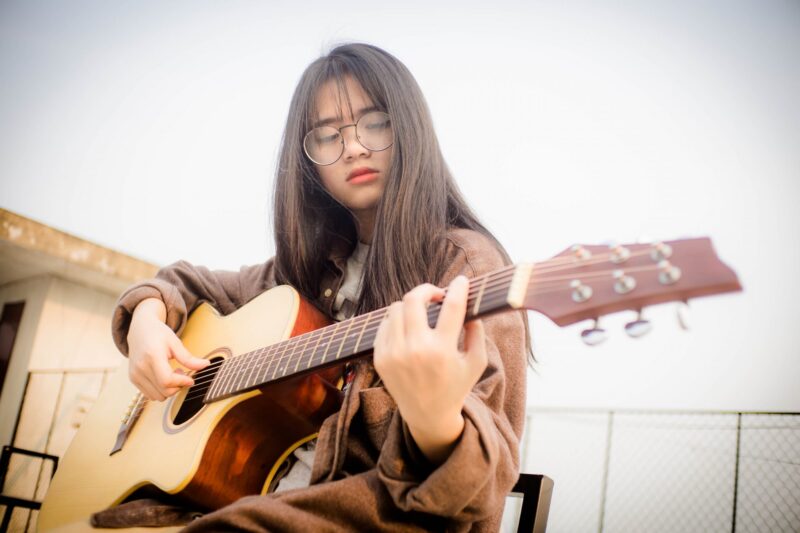 Hình ảnh guitar đẹp, buồn