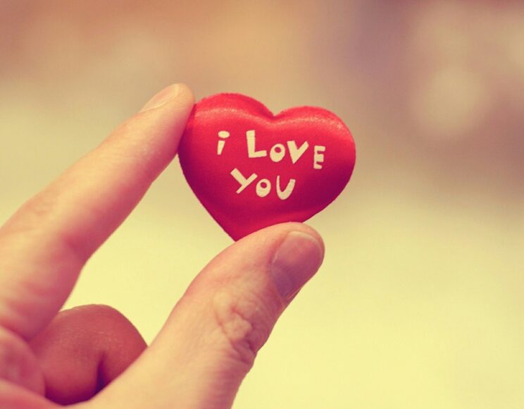 Hình ảnh tỏ tình bằng chữ