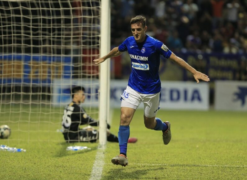 Hình bóng đá ăn mừng bàn thắng