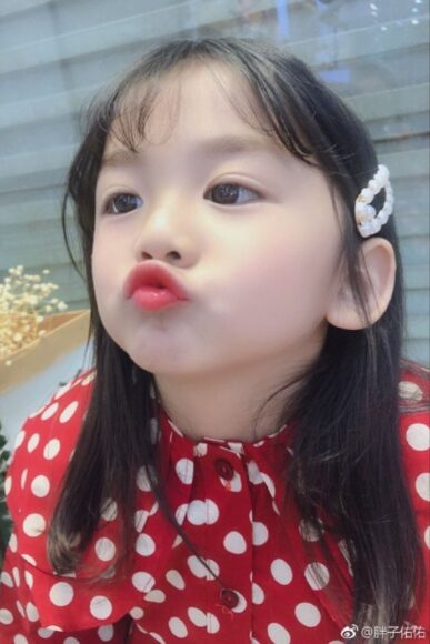 Hình chu mỏ cute