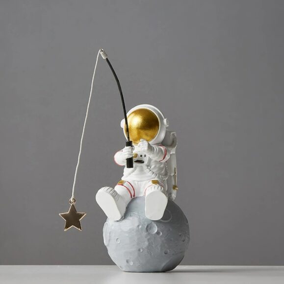 Hình phi hành gia mô hình