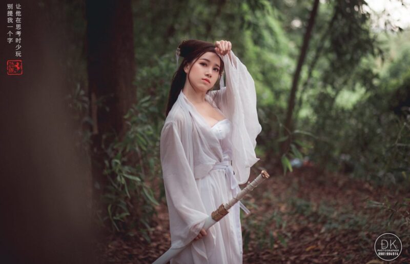 ảnh cổ trang Trung Quốc nữ kiếm khách