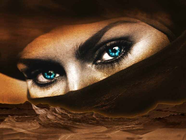 ảnh đôi mắt buồn màu xanh