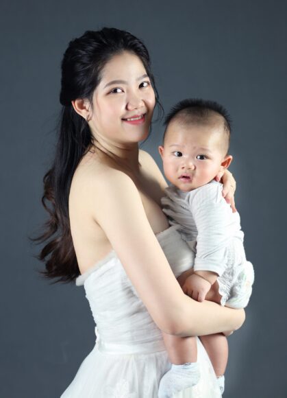 ảnh mẹ và bé đơn giản