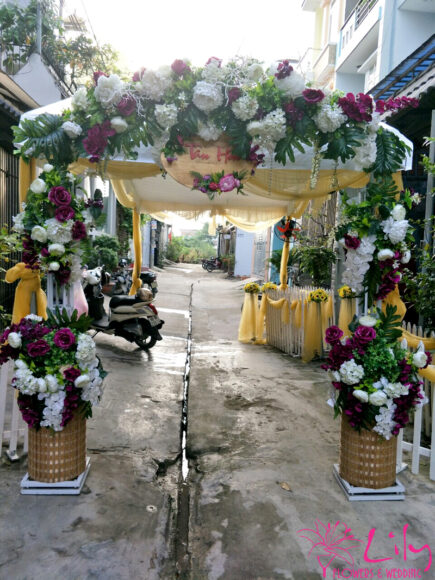 cổng hoa đám cưới đẹp ngoài trời