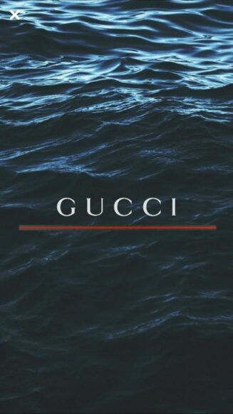 hình ảnh Gucci nền đen sóng biển