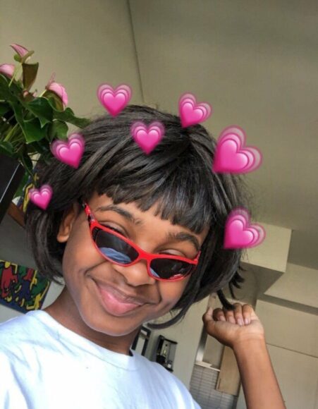 hình ảnh anh da đen cười trái tim hồng