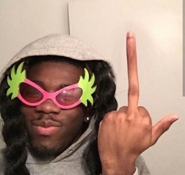 hình ảnh anh da đen hài hước đeo kính