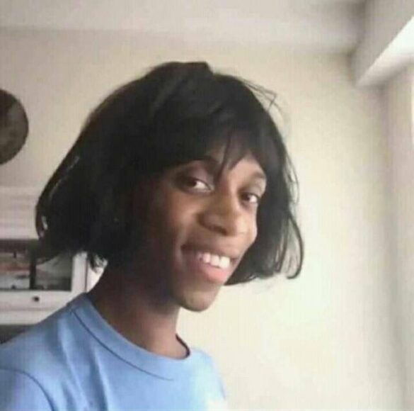 hình anh da đen đội tóc giả