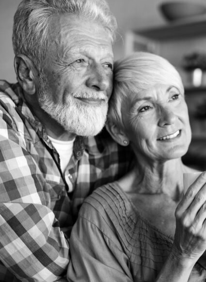 Hình ảnh đẹp về tình yêu tuổi già trắng đen đẹp, ấn tượng nhất