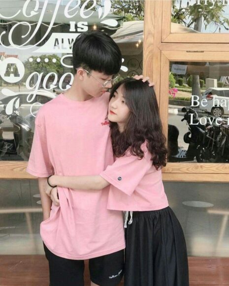 hình ảnh người yêu đẹp sờ đầu bạn gái