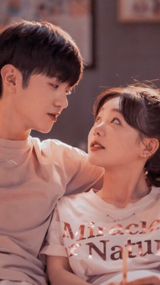 hình ảnh người yêu nhìn vào mắt nhau