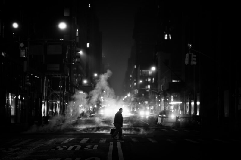 hình ảnh phố đêm đen trắng