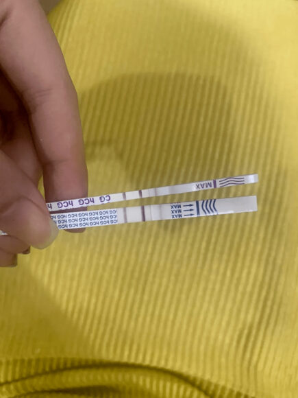 hình ảnh que thử thai 2 vạch thử cả 2 loại