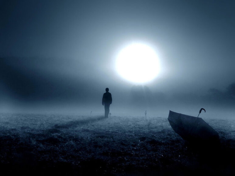 hình bất lực buồn bã