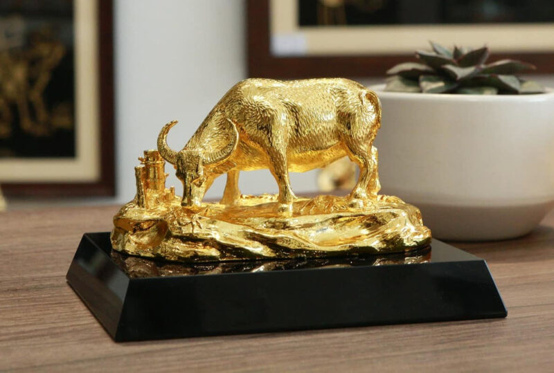 hình con trâu bằng vàng khối đẹp nhất