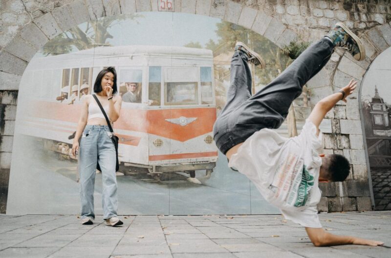 hình hiphop cặp đôi đường phố