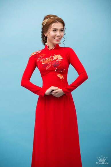 mẫu áo dài cưới đỏ rực rỡ