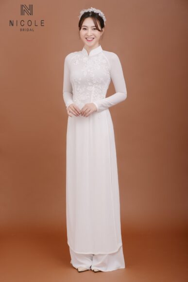 mẫu áo dài cưới trắng tinh khôi