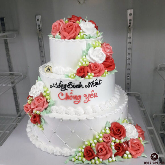 ảnh bánh sinh nhật chồng 3 tầng cho sự kiện
