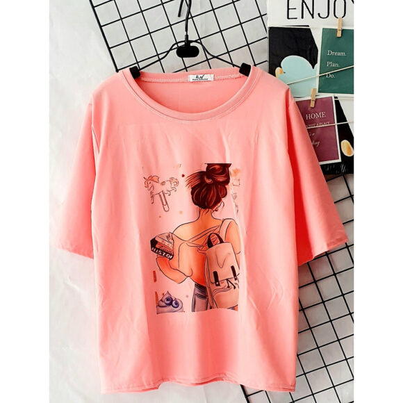 áo thun in hình cô gái màu hồng