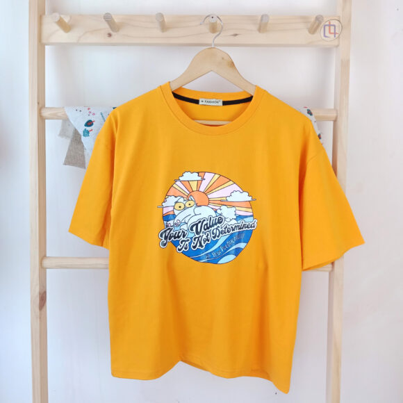 áo thun in hình mèo con và mặt trời