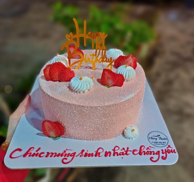 hình ảnh bánh sinh nhật chồng trang trí hoa quả