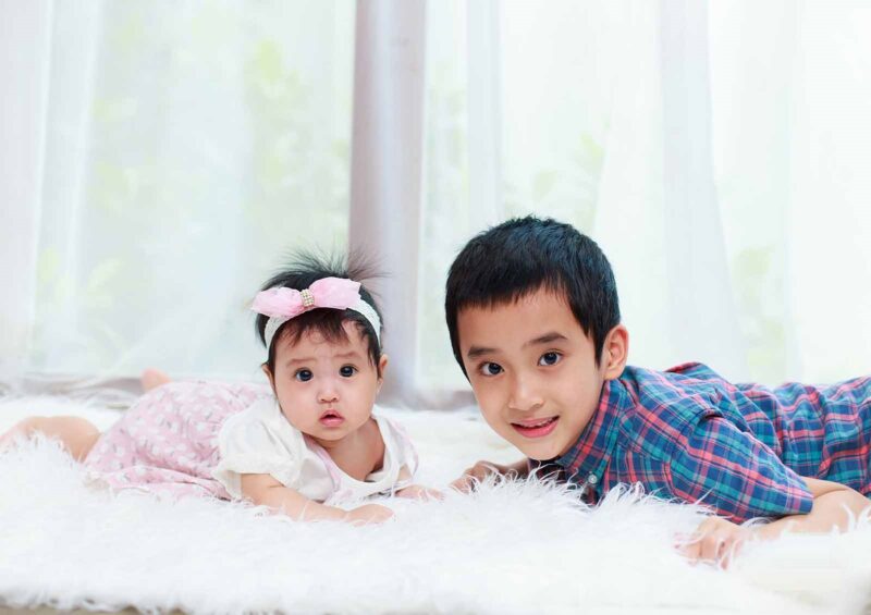 ảnh anh em tốt, anh và em gái