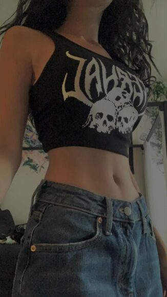 Ảnh eo thon che mặt k11