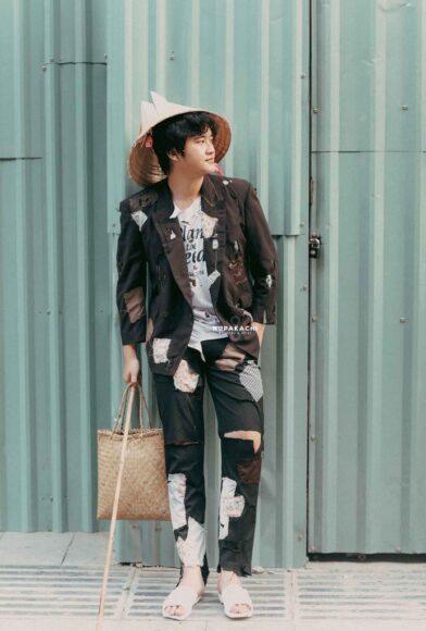 hình ảnh ăn xin hài hước mặc vest