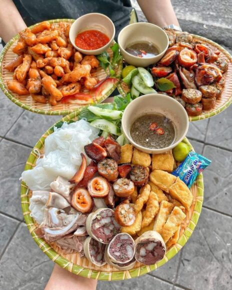 hình bún đậu mắm tôm 2 măm chả và thịt kèm thêm