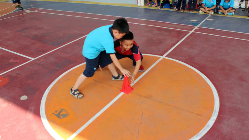 hình trò chơi dân gian Việt Nam cướp cờ