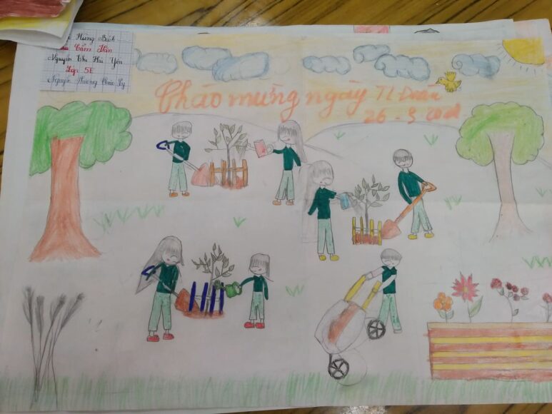 tranh vẽ đoàn thanh niên cộng sản Hồ Chí Minh của học sinh lớp 5