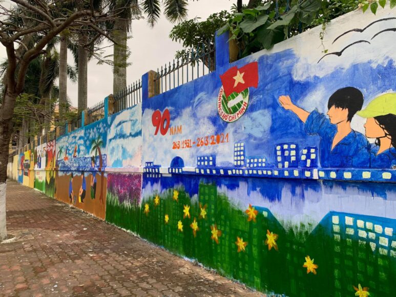 Vẽ tranh đoàn thanh niên cộng sản Hồ Chí Minh, tranh cổ động trên tường