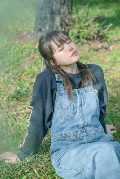 Ảnh Thiều Bảo Trâm phong cách farm girl