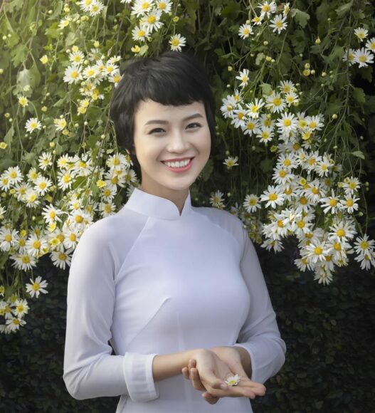 bức ảnh nụ cười chiến thắng của nữ sinh ung thư vú