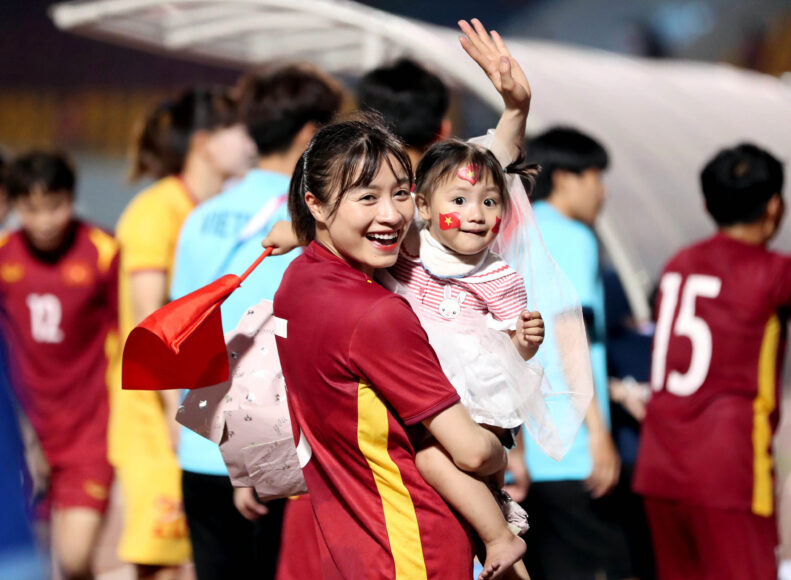 bức ảnh nụ cười chiến thắng của tuyển thủ bóng đá