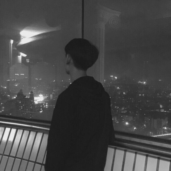 hình ảnh avatar đen chàng trai cô đơn