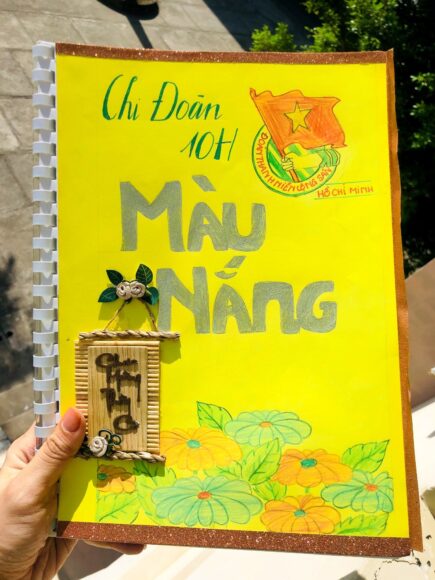cách làm tập san 20 11 chủ đề màu nắng