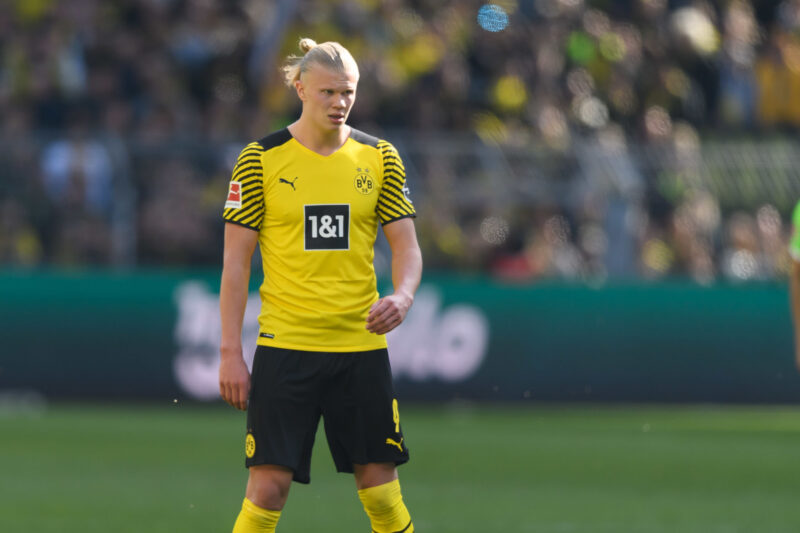 Hình nền Erling Haaland mặc áo vàng