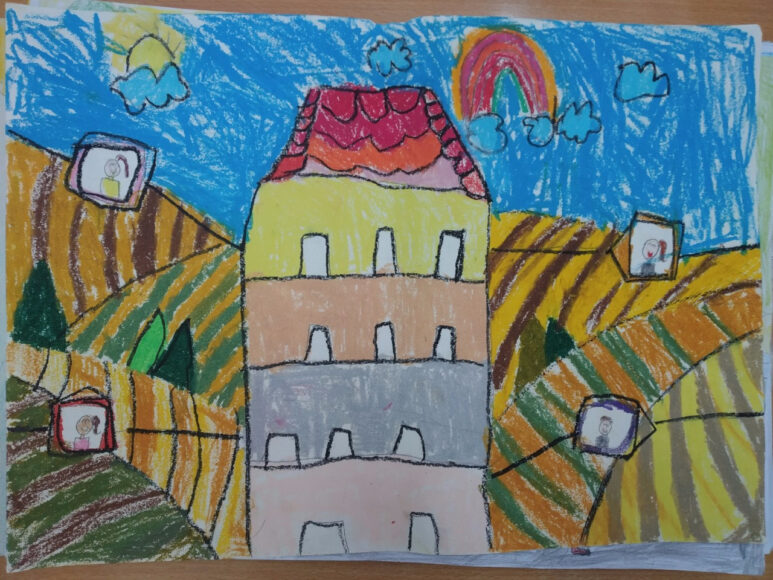 Vẽ tranh ý tưởng trẻ thơ ngôi nhà độc đáo