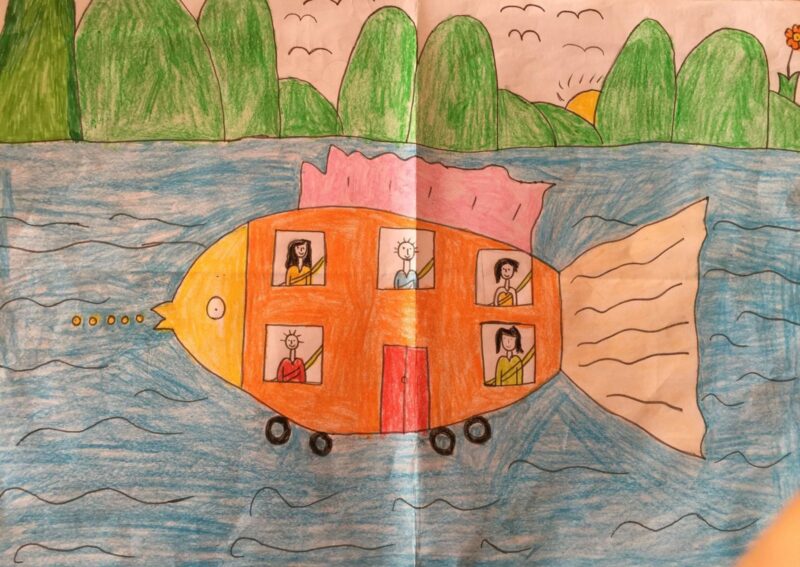 Vẽ tranh ý tưởng trẻ thơ xe cá