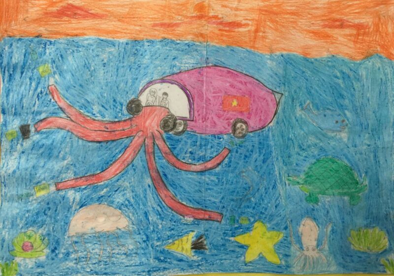 Vẽ tranh ý tưởng trẻ thơ xe hình con mực