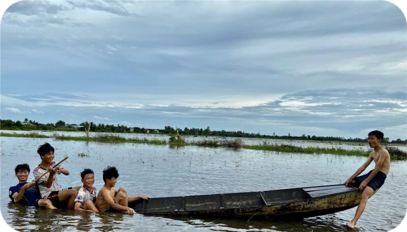 ảnh Anh Ba Phải TV trên sông