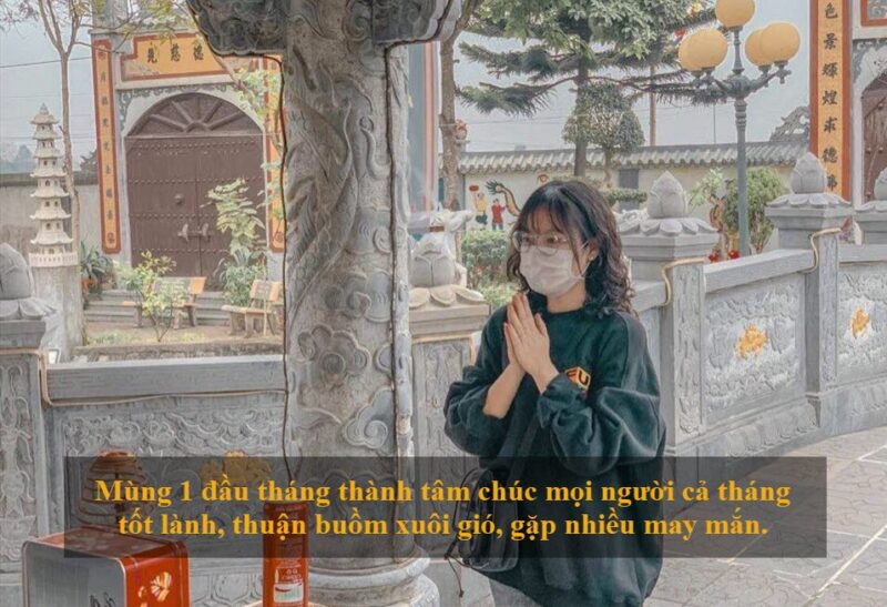 ảnh mùng 1 đi lễ cầu bình an